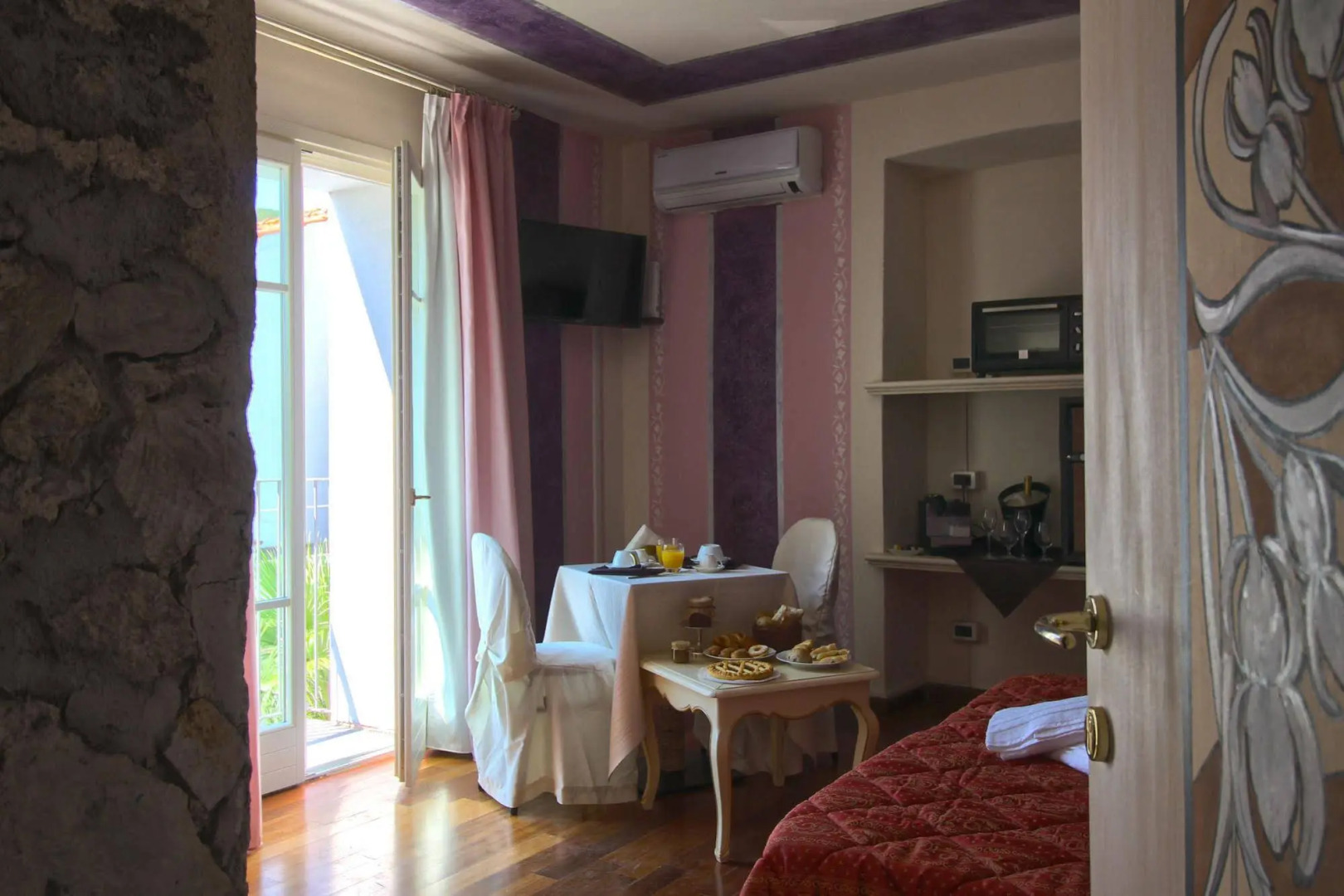 La Corte Natural Resort