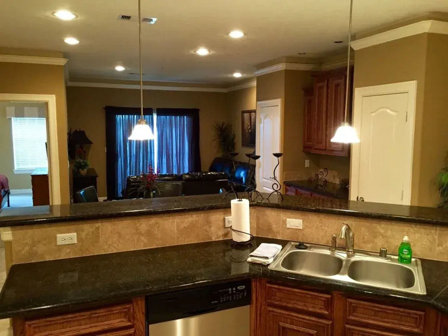 Southern Empress Lakeside Condominiums