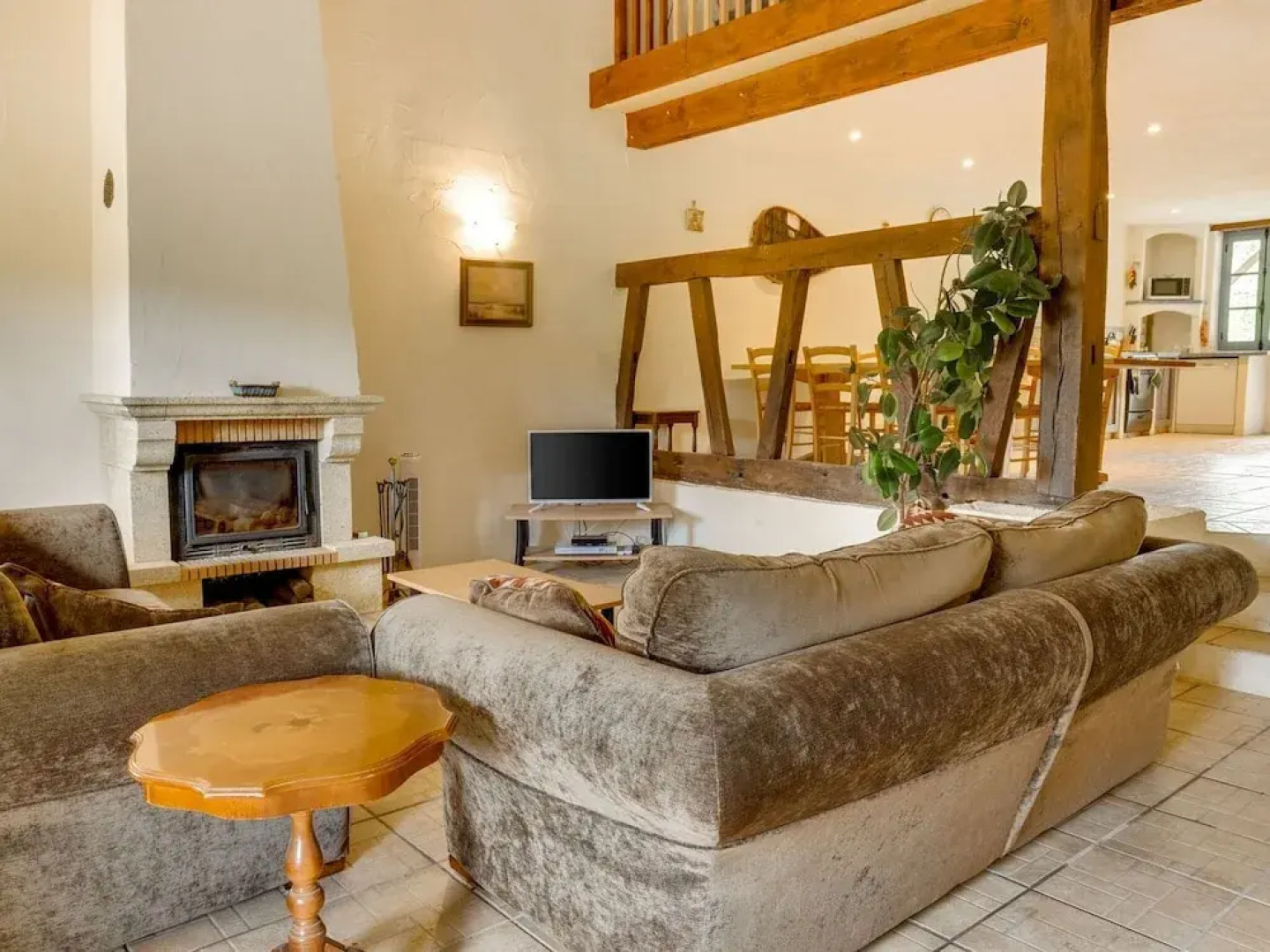 Secluded Holiday Home in Lacapelle-biron With Swimming Pool