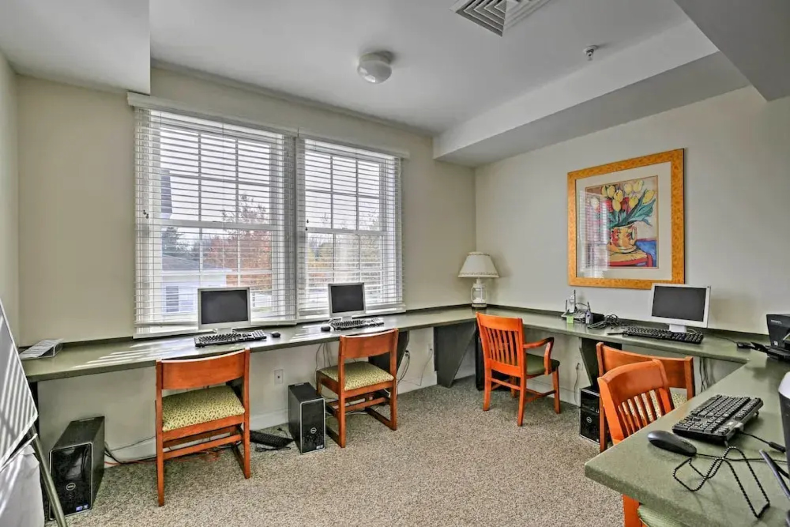 1 Mi to Moody Beach: Cottage w/ Pool Access!