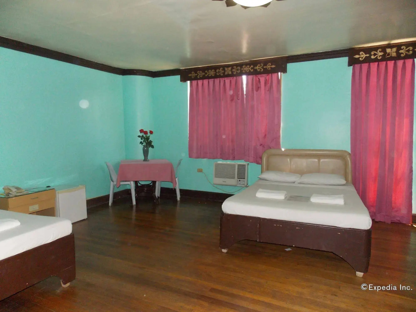 Regatta Residence Hotel