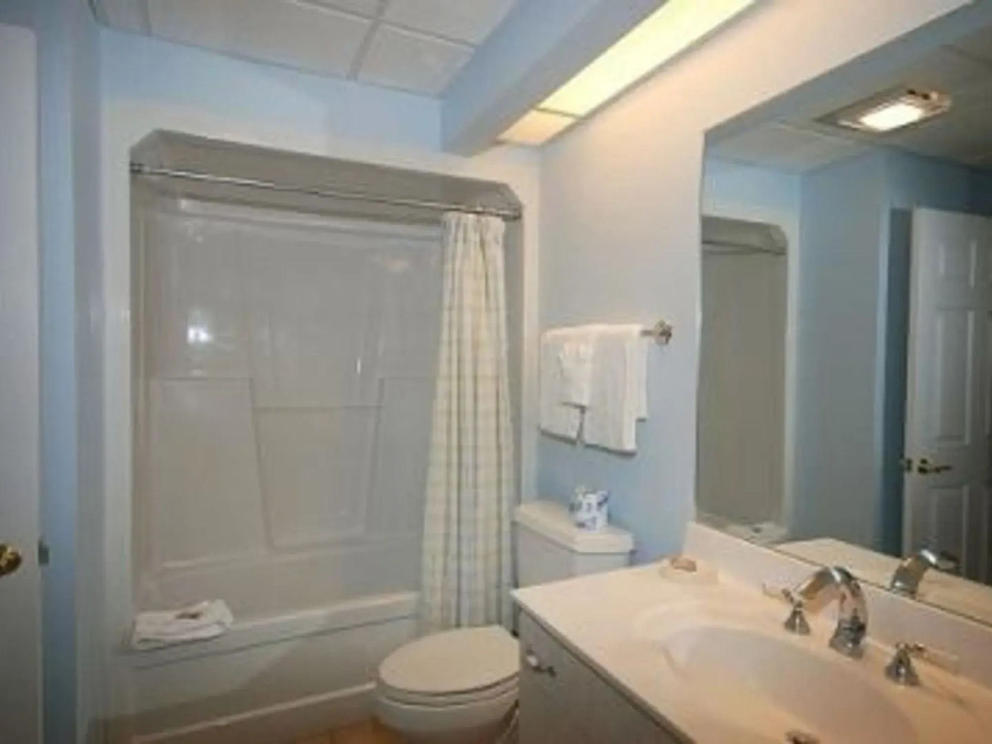 High Pointe 36E 627866 by RedAwning