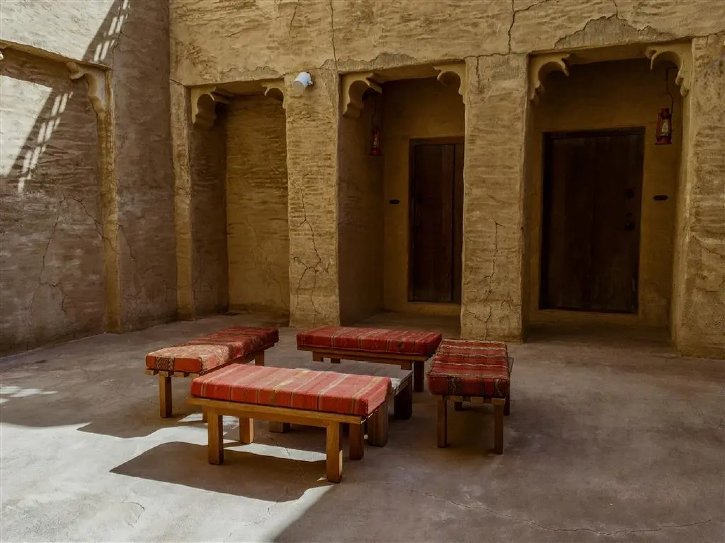 Отель Al Seef Heritage Hotel Dubai, Curio Collection by Hilton