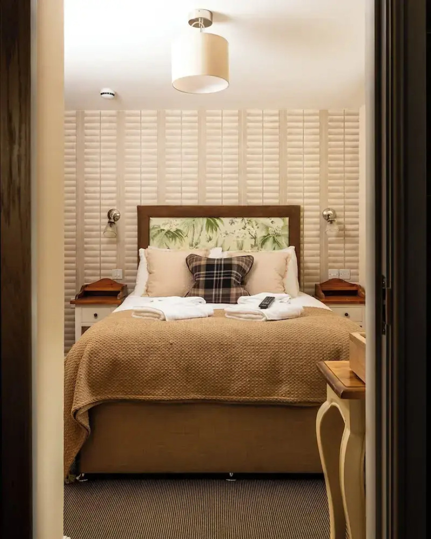 The Olde Coach House Inn