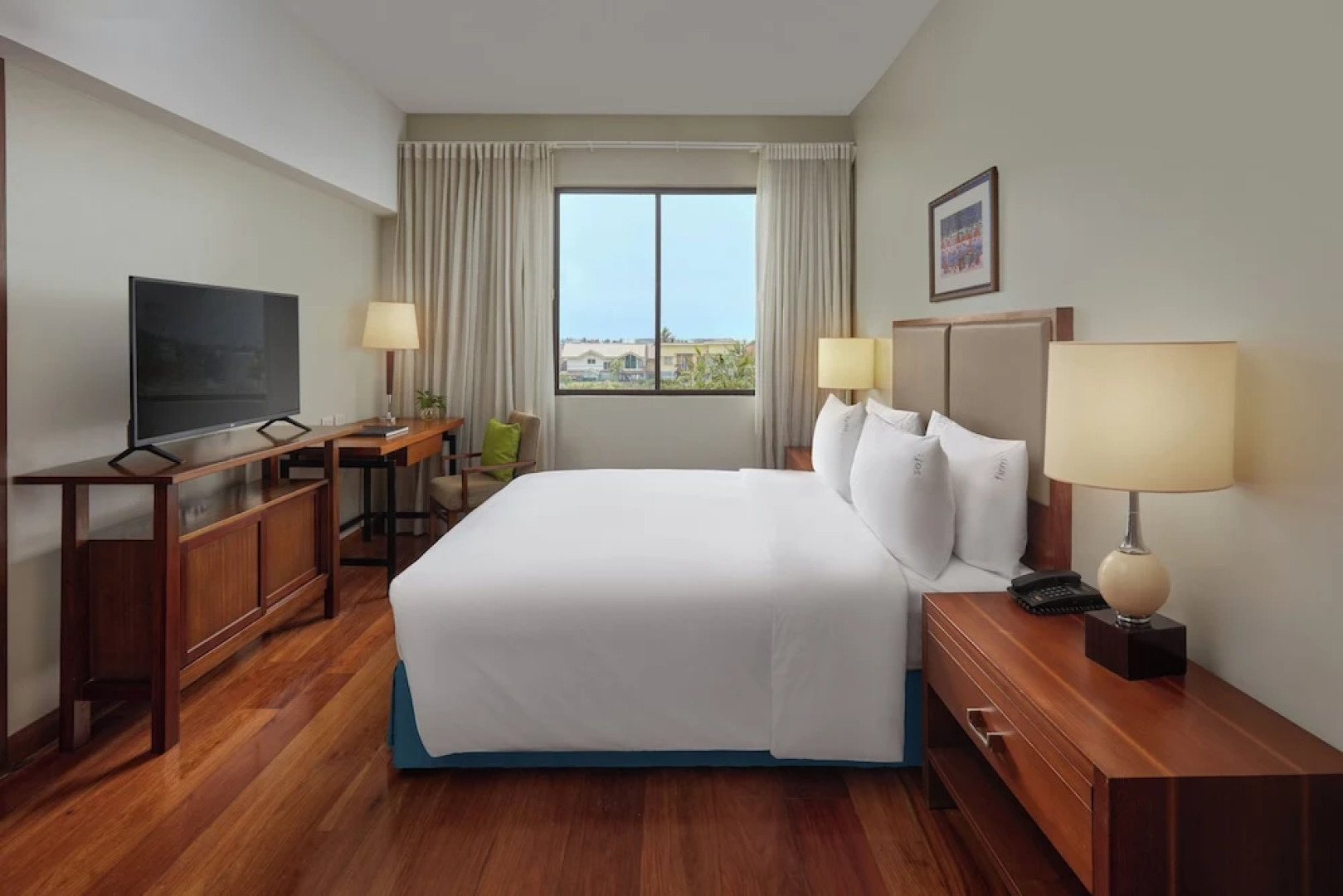 Holiday Inn & Suites Batangas Limapark by IHG