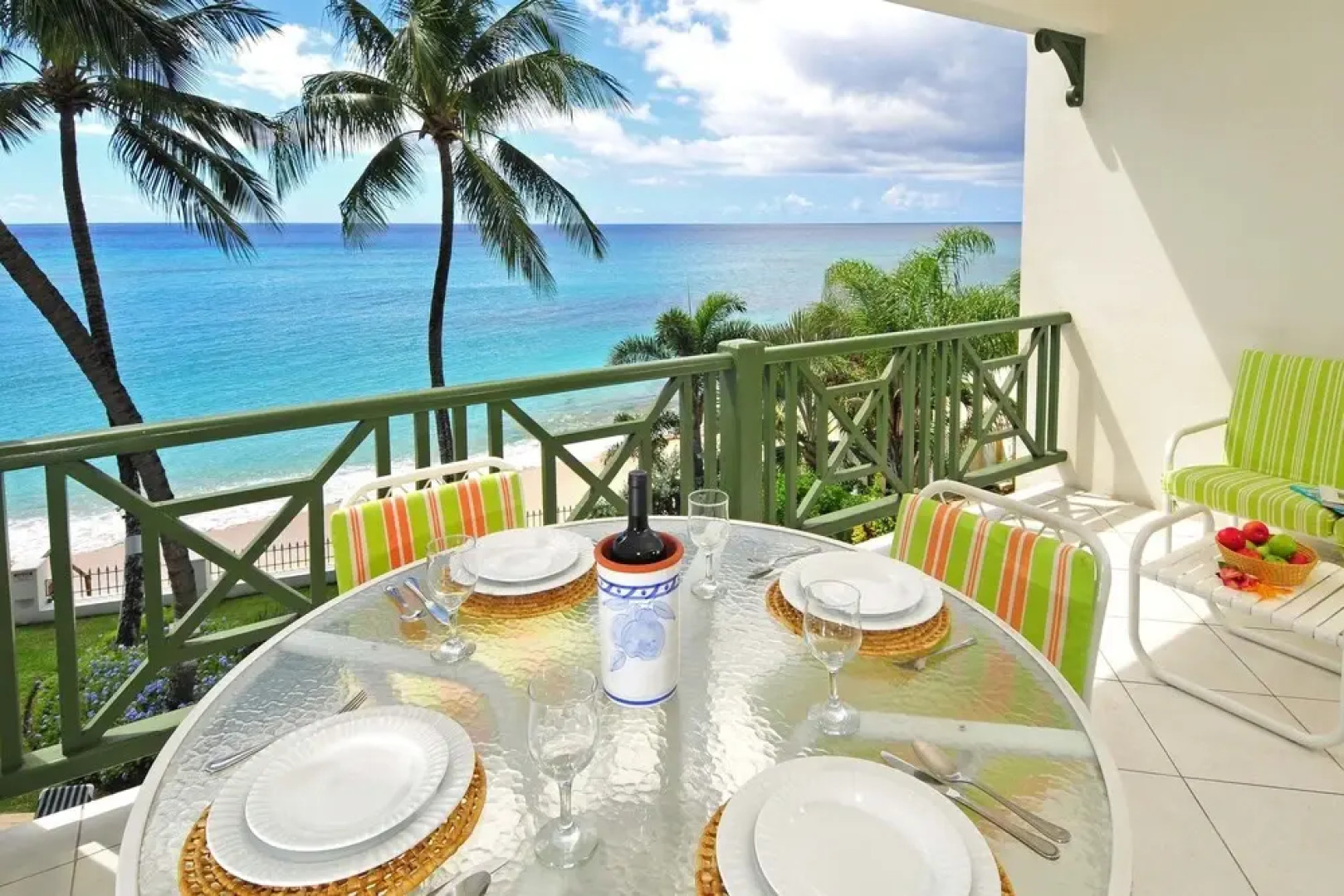 Leith Court Beachfront Apartments