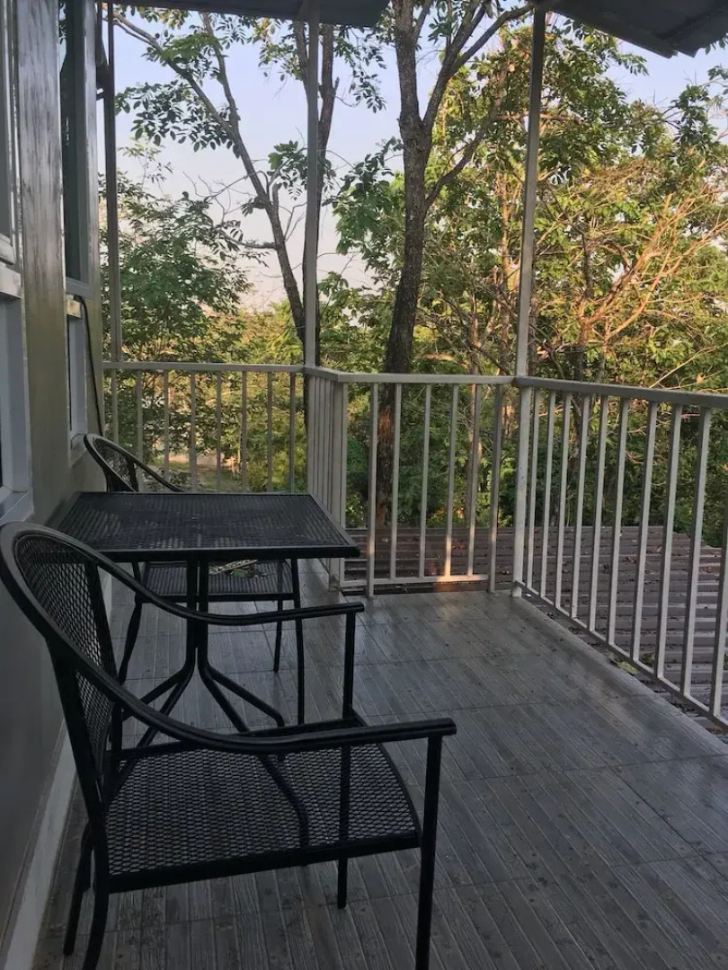 Nongbualamphu Signature