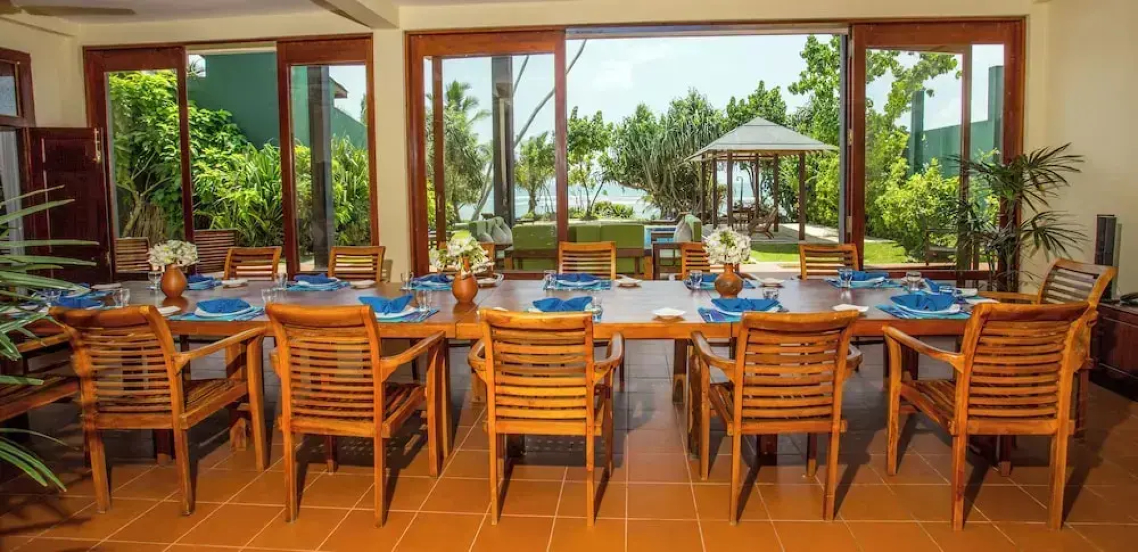 South Point Ocean - Whole Villa 8 Bedroom (Sleep 16)