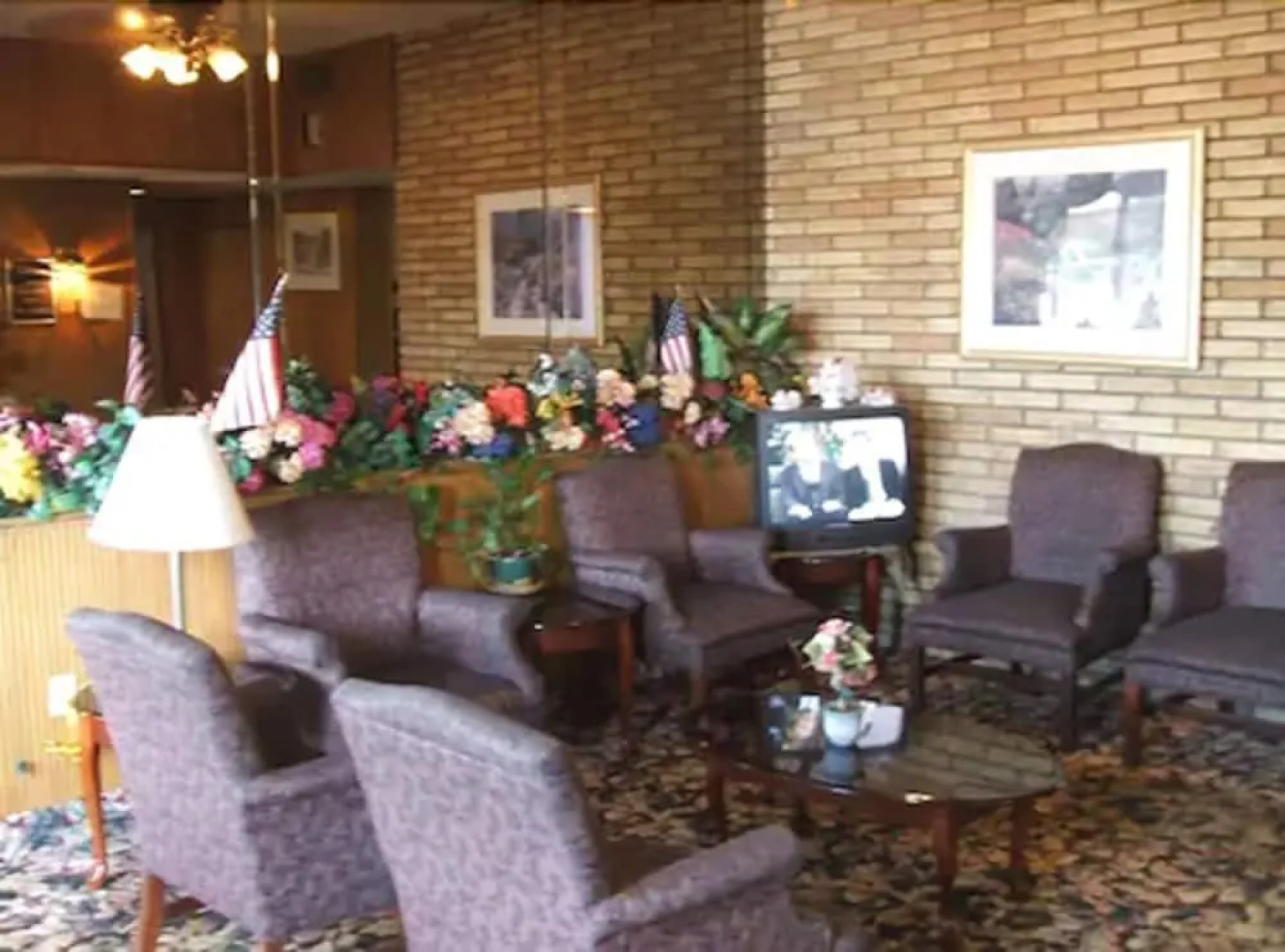 Red Carpet Inn And Suites Scranton