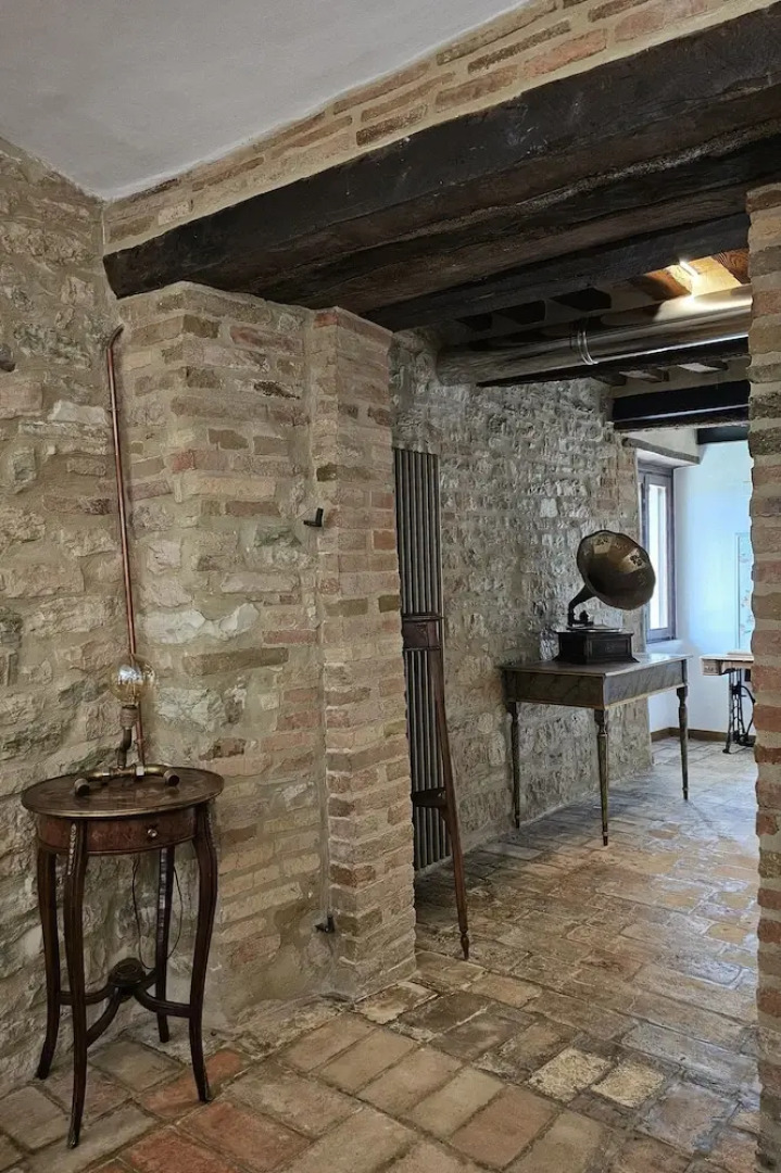 Rocca Contrada relais
