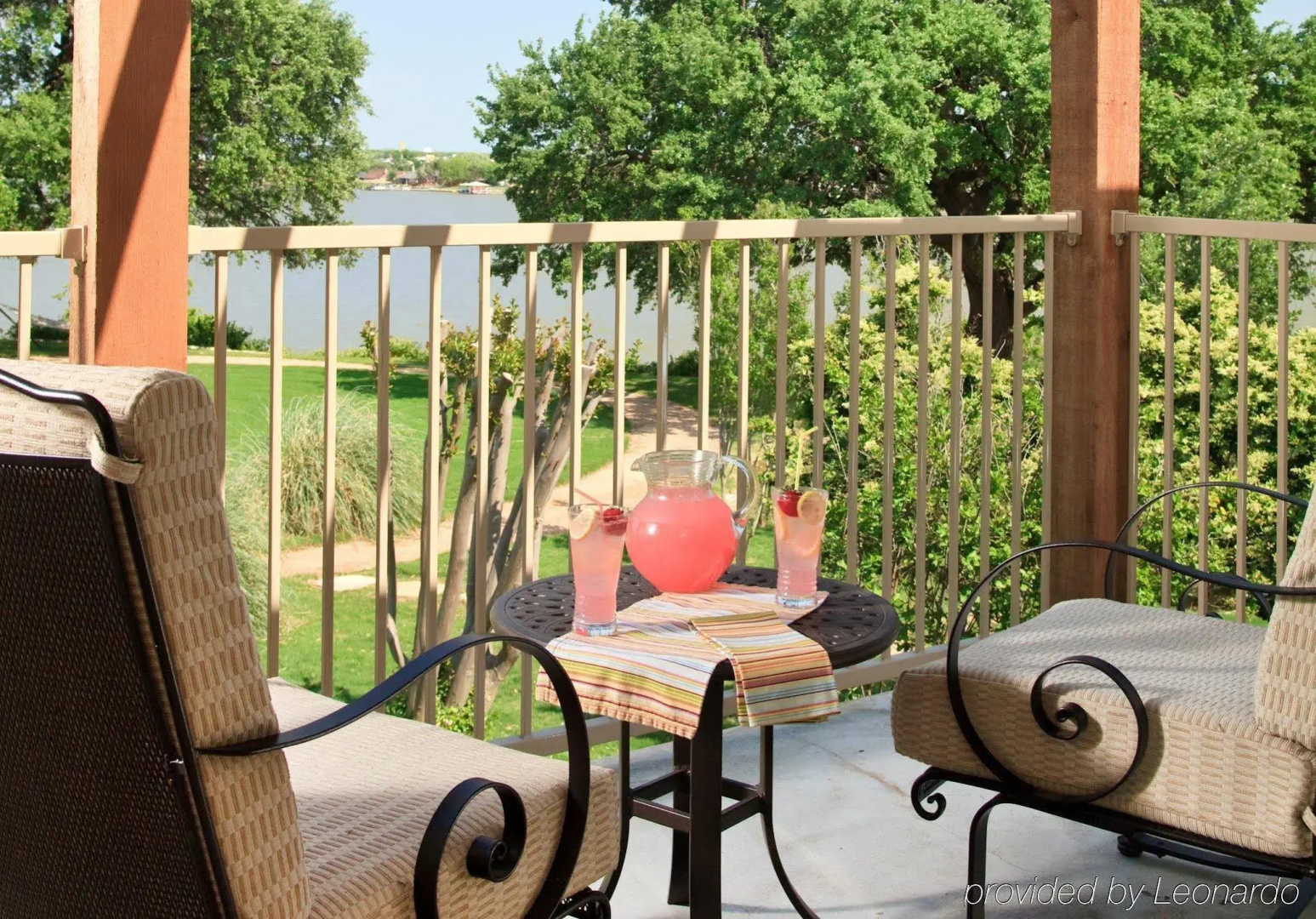 Inn on Lake Granbury a Boutique Hotel