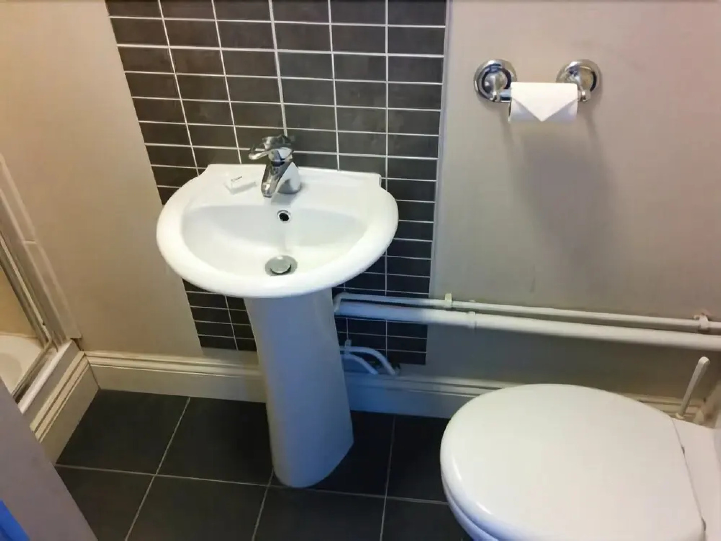 The New Dundee Carlton Hotel