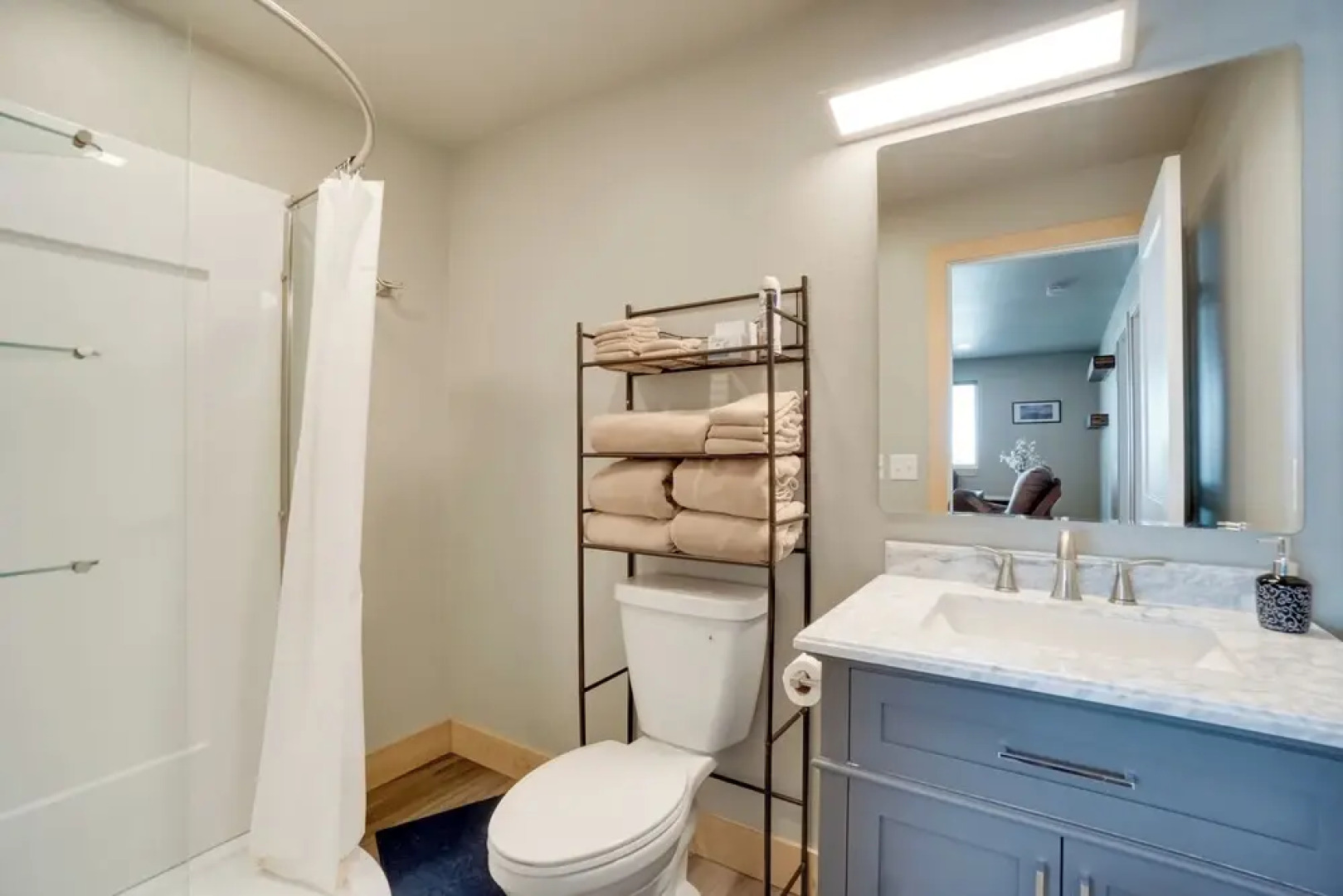 Saratoga Retreat ~ 3 Mi to Saratoga Lake!