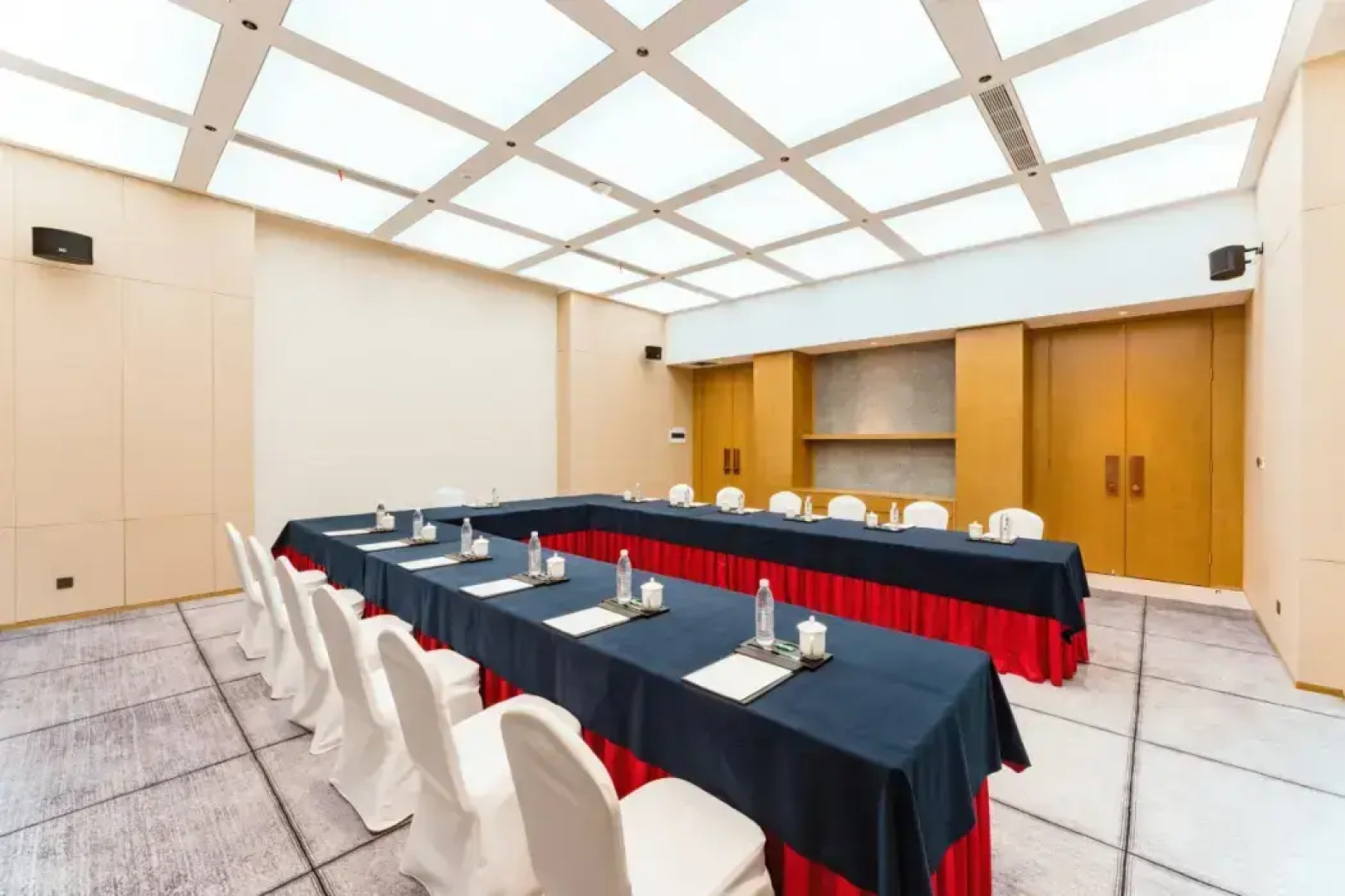 ShengSi Maison New Century Hotel