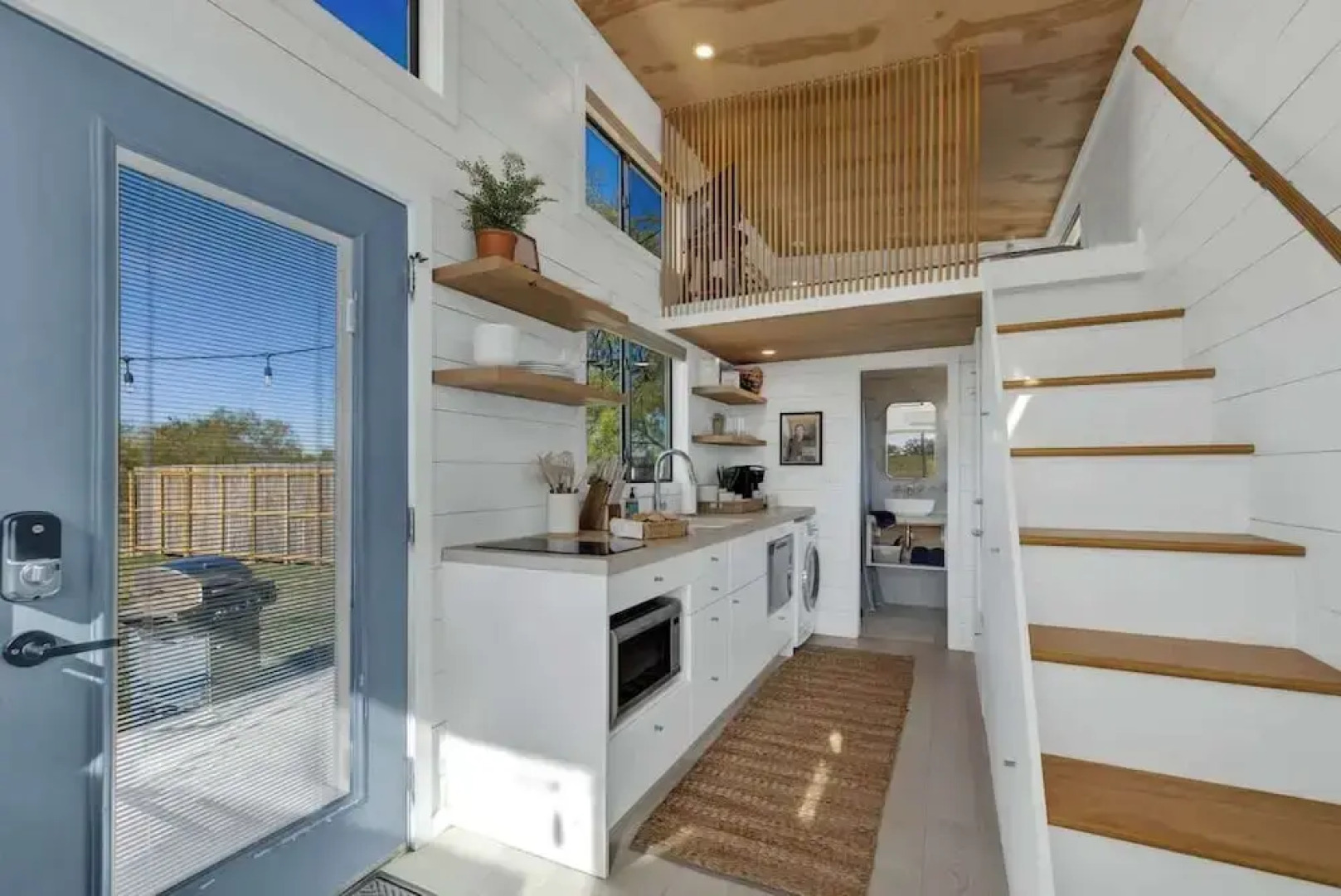 Henley-lux Tiny Home-hot Tub-fire Pit