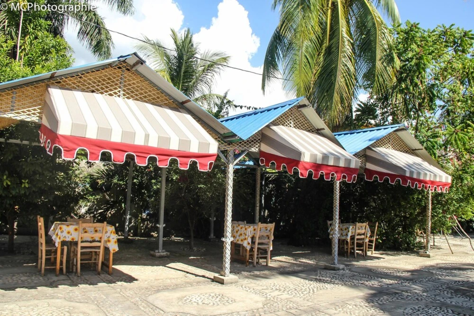 Rollanda Hotel Restaurant