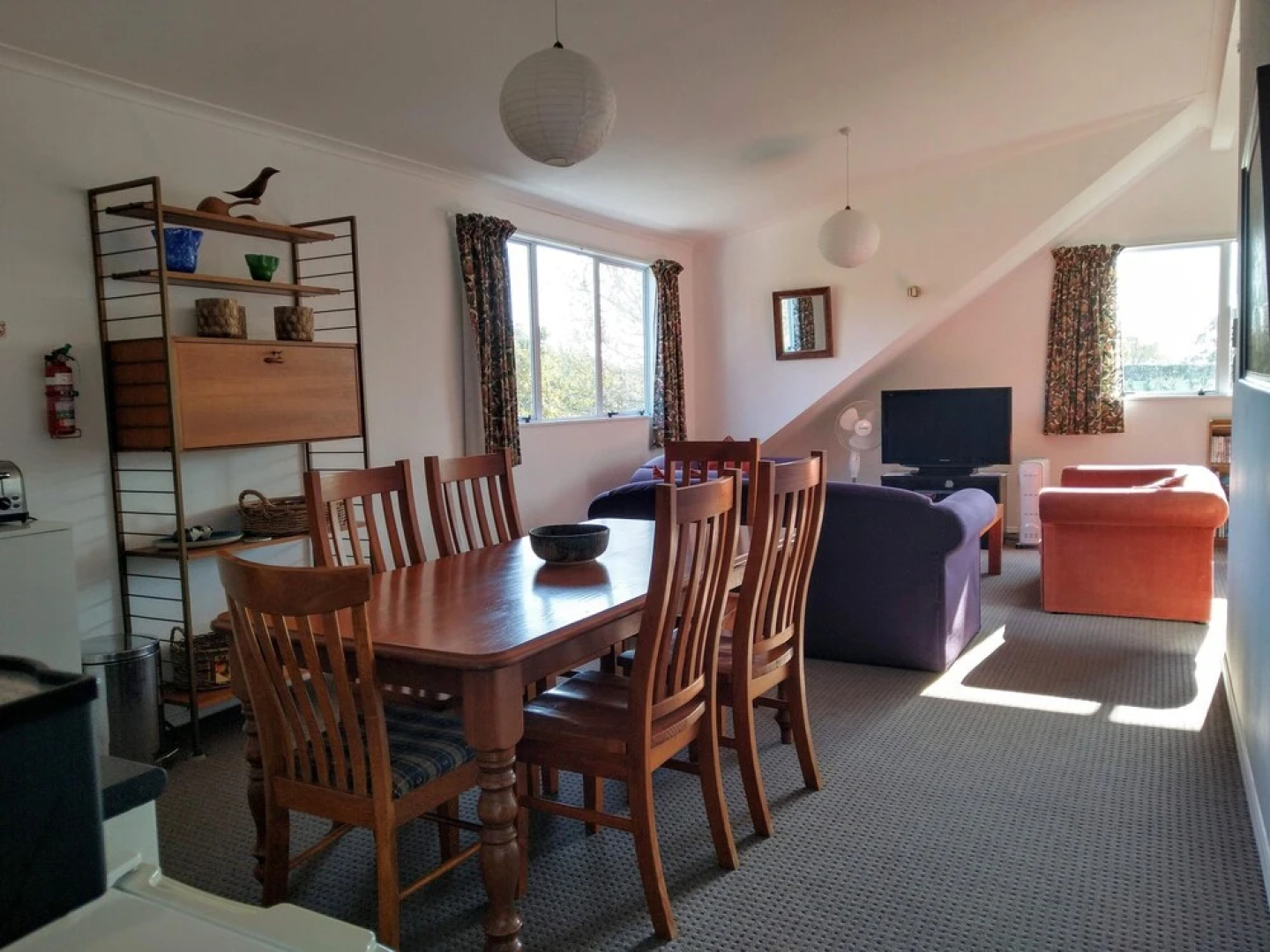Purple Hen Bunk House - Hostel
