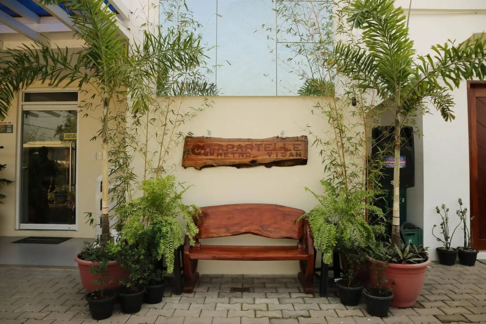 EA Apartelle - Metro Vigan - Hostel