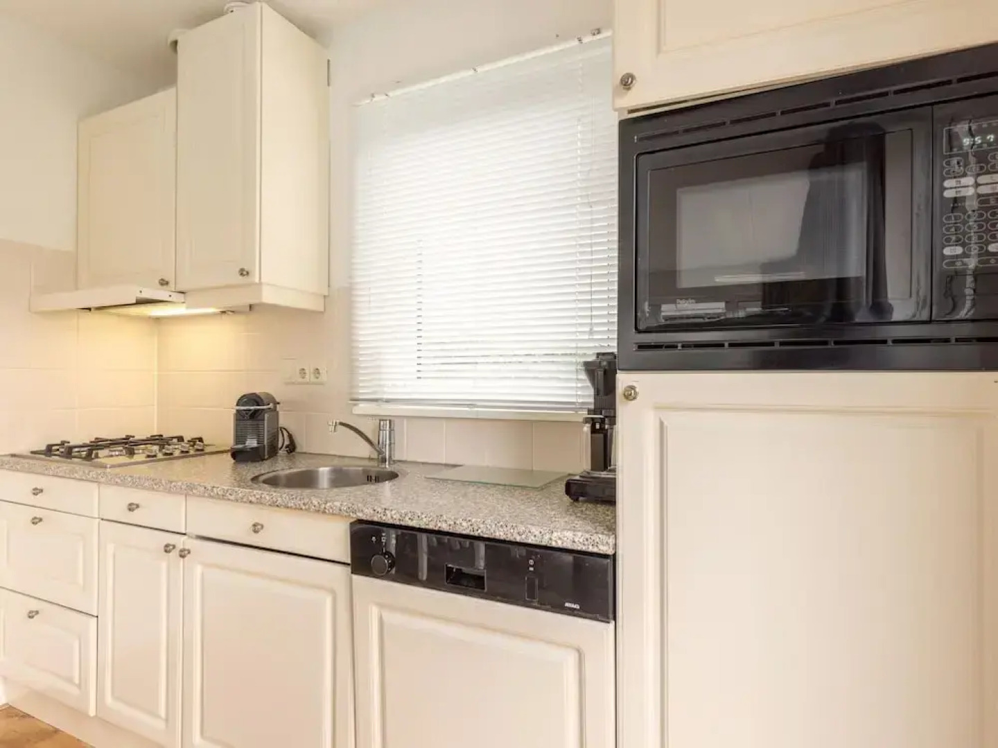 Canal-side Bungalow Stay