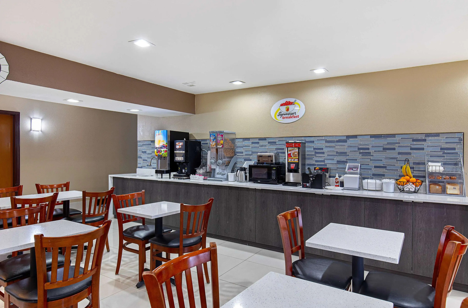 Super 8 by Wyndham Eddyville/Kuttawa