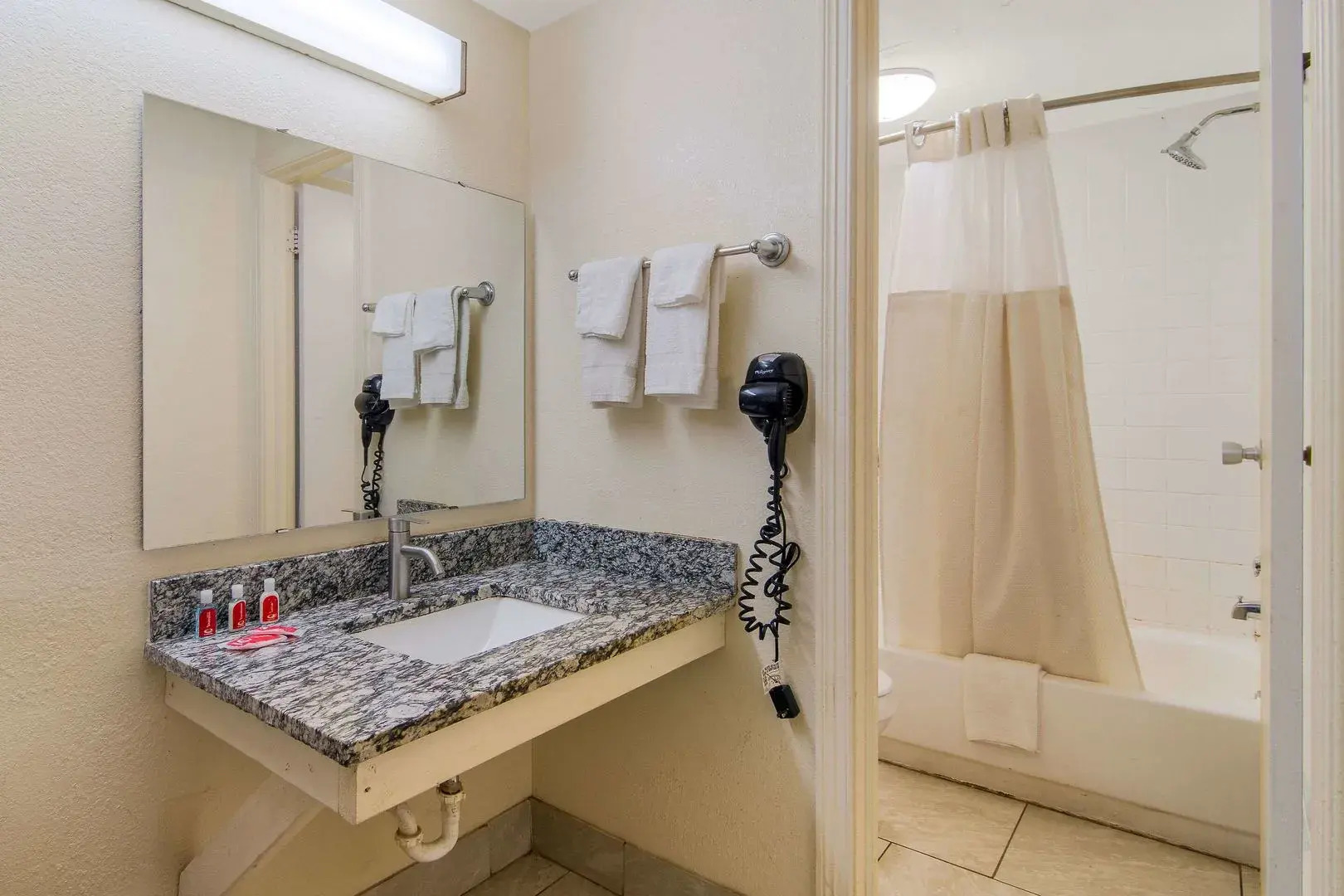 Econo Lodge Goldsboro Hwy 70