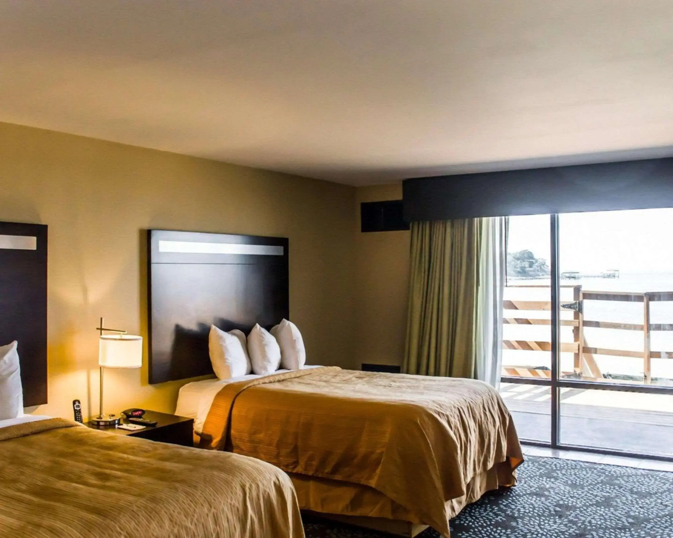 Quality Inn & Suites Gulf Breeze Bayside near Pensacola Beach
