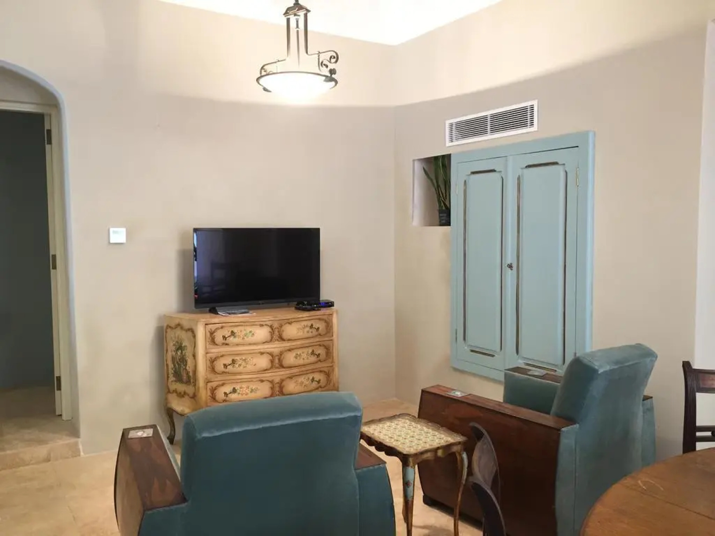 Sally Port Suites