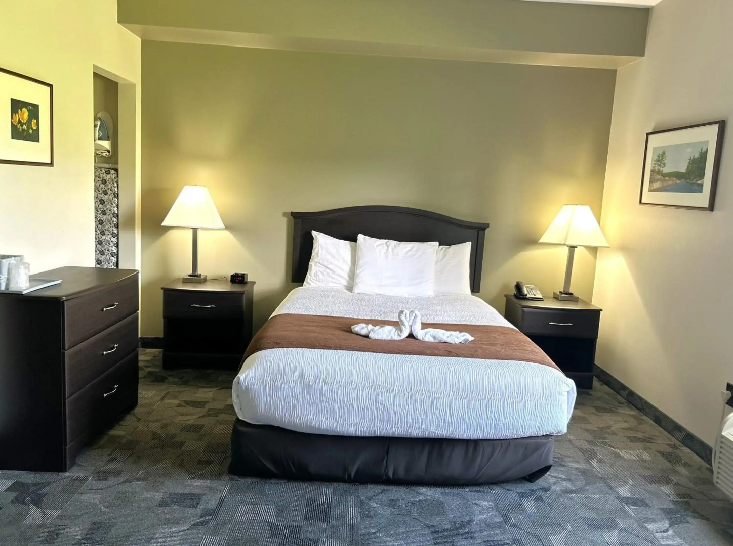 Midland Inn & Suites