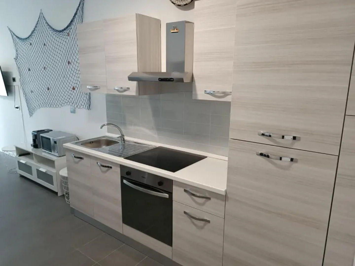 MODERN & BRIGHT flat - 2 MIN from the SEA