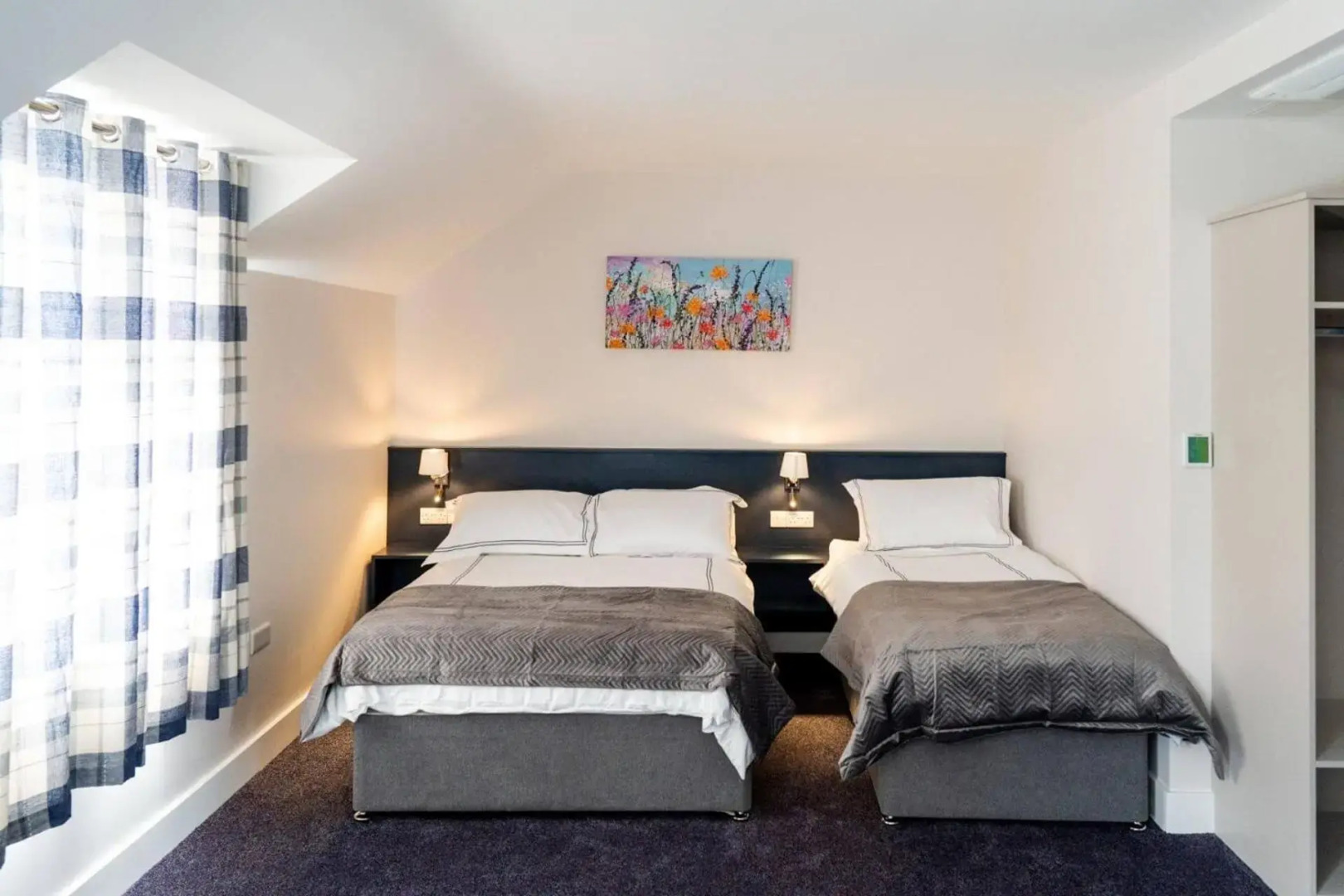 Bridge Inn Studio Apartments