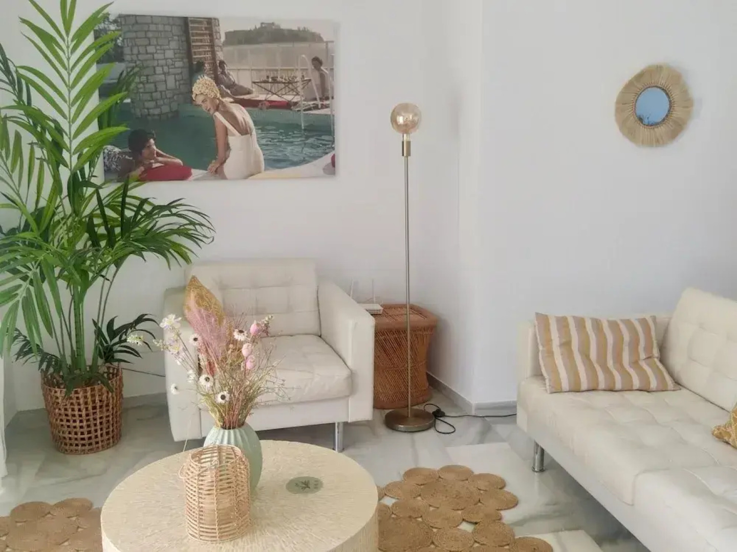 Relaxed Retreat With Pool