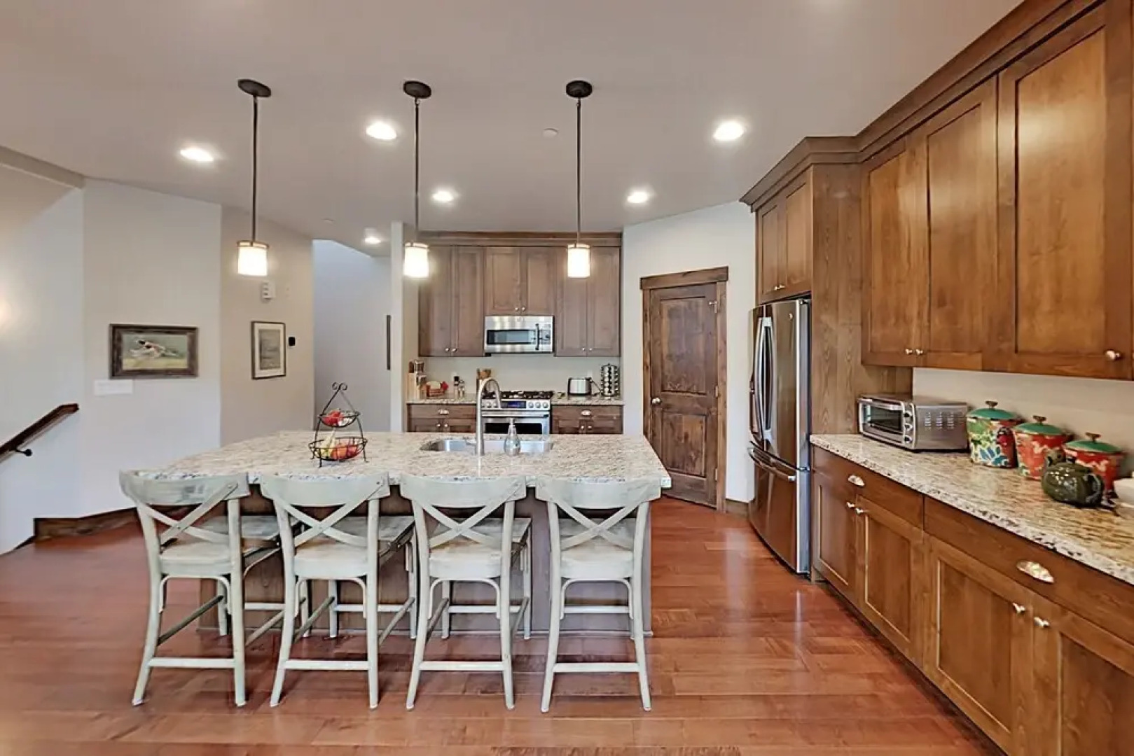 999wabig 4 Bedroom Home