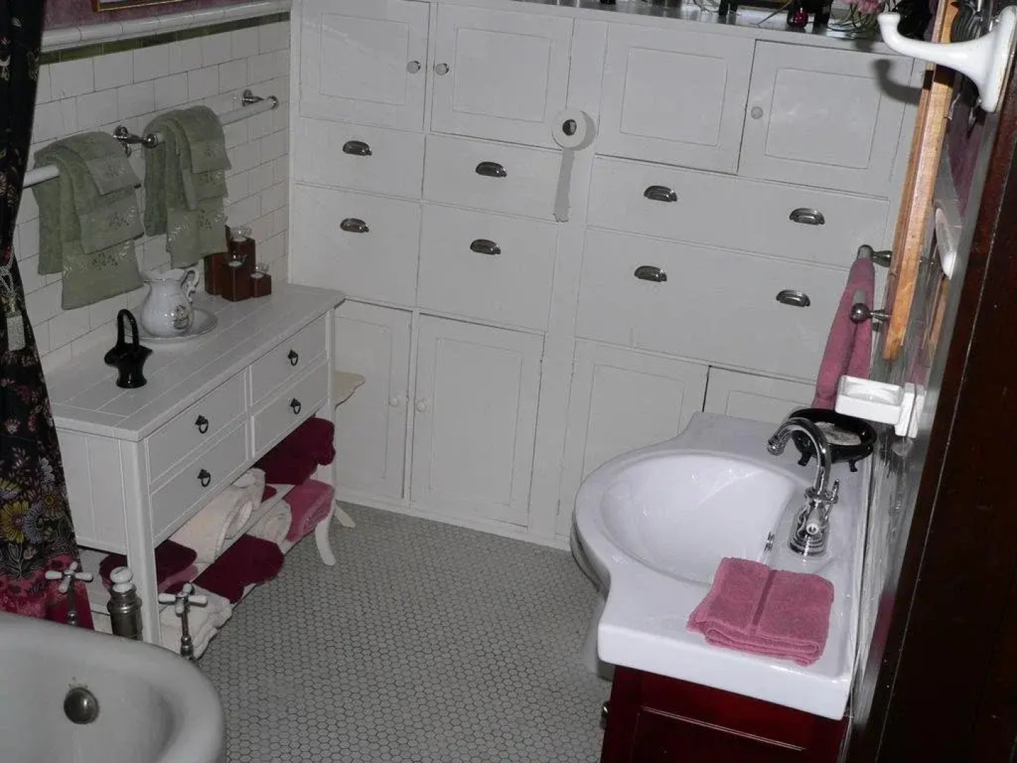 Queens Landing Guest House