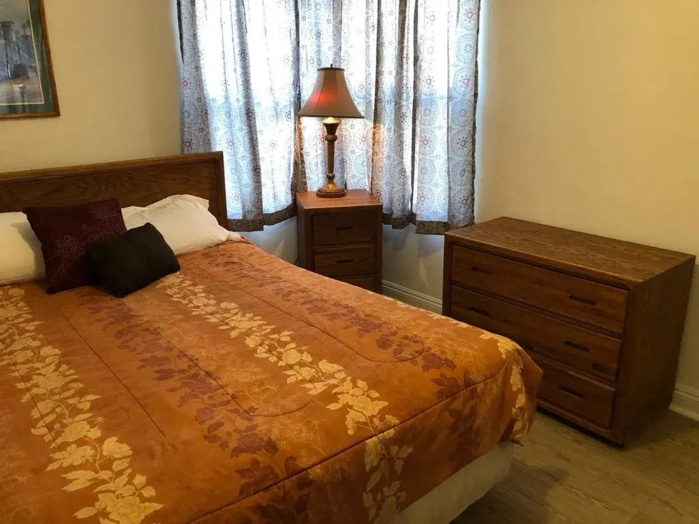 Nice 2 Bedroom in Burbank