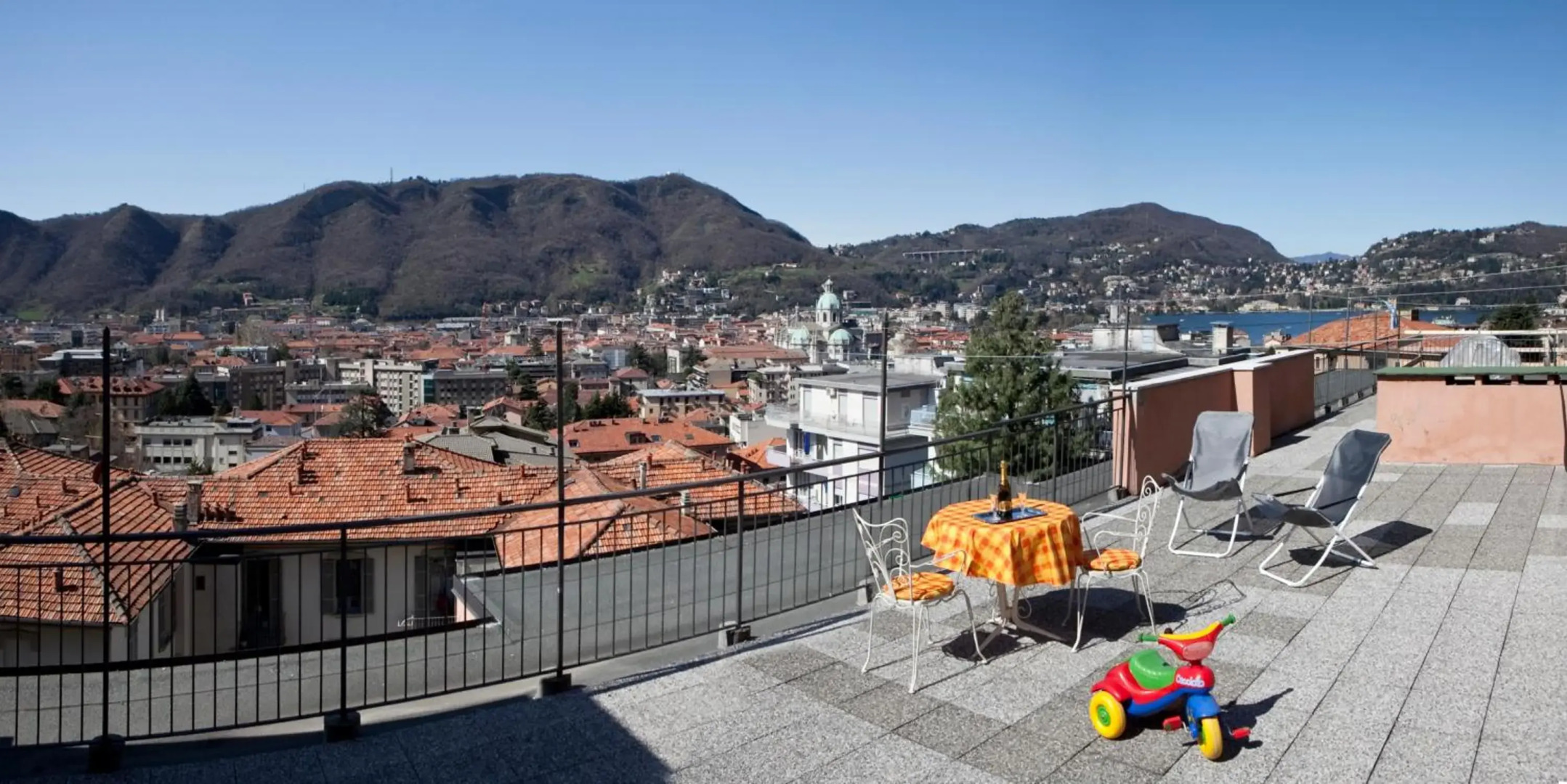 Silky House with Private Parking