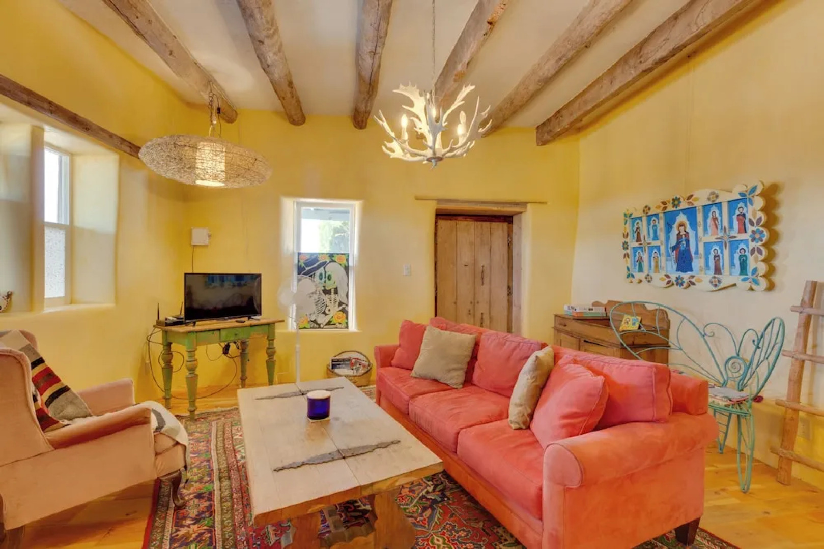 Santa Cruz Home w/ Mountain Views!