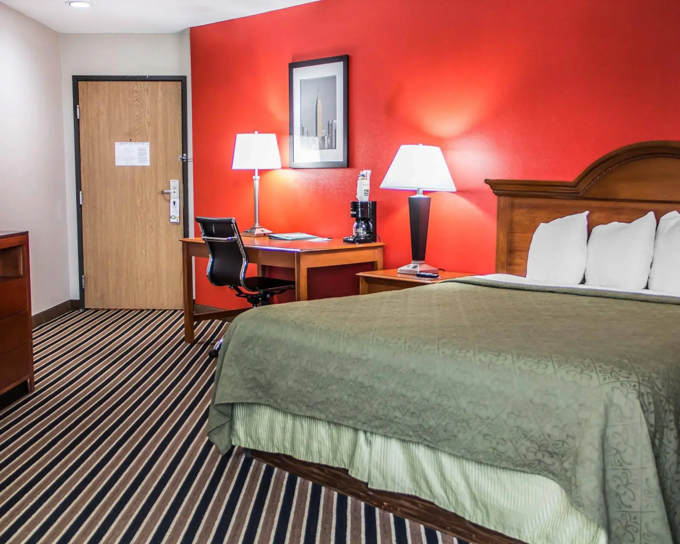 Quality Suites Tulsa I-44