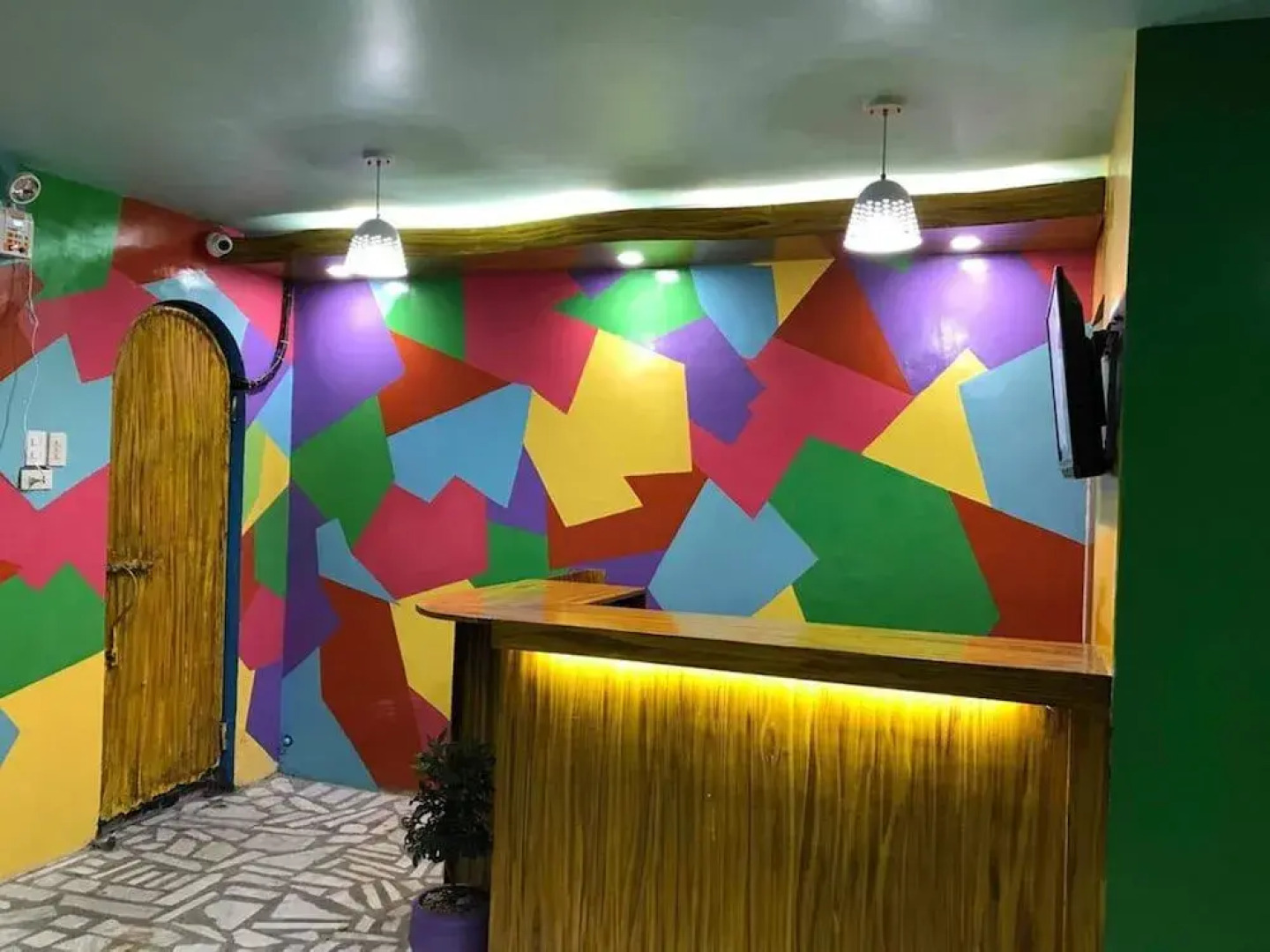 Front Beach Hotel & Resort