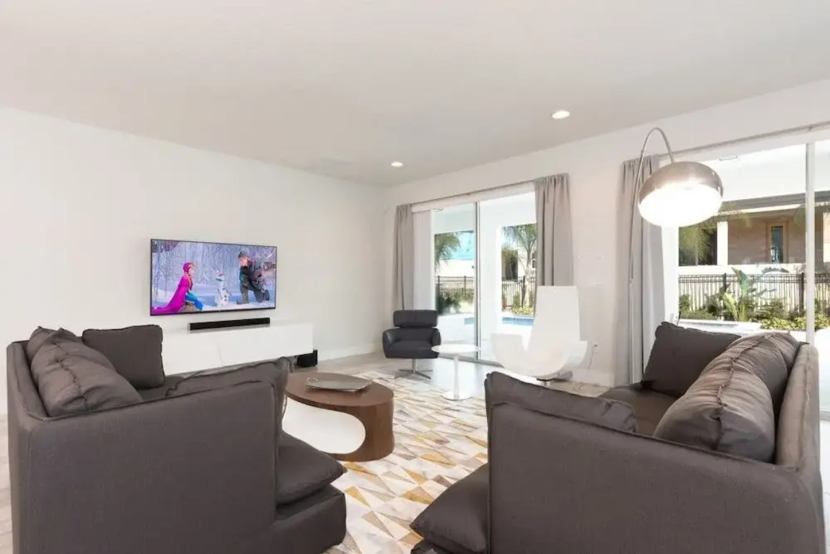 The Encore Club at Reunion - Nine Bedroom Villa - EC004