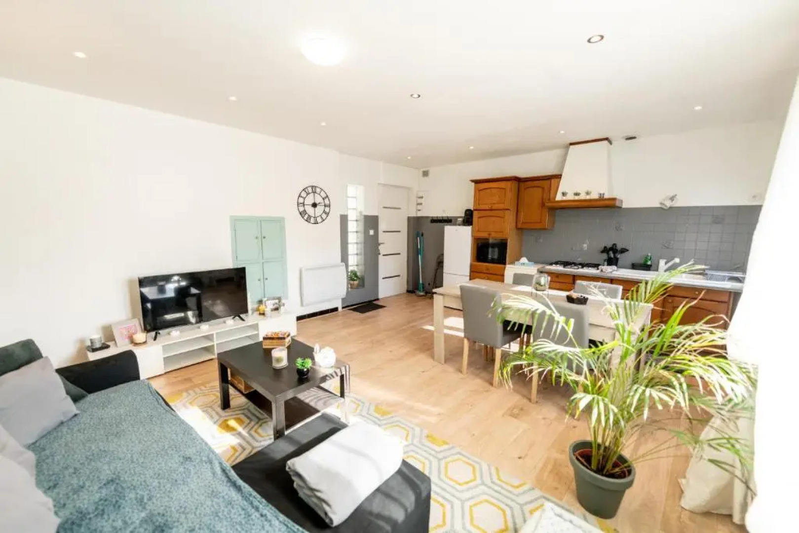 Aux portes de Lyon Tout confort emplacement idéale