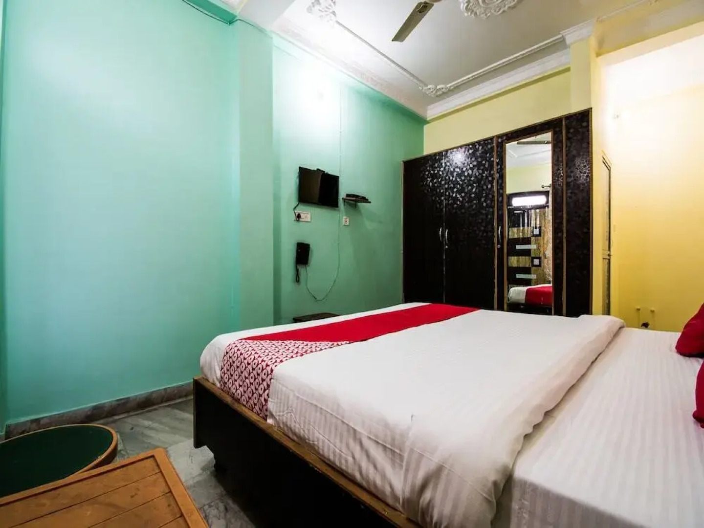 Viraj Hotel By OYO Rooms
