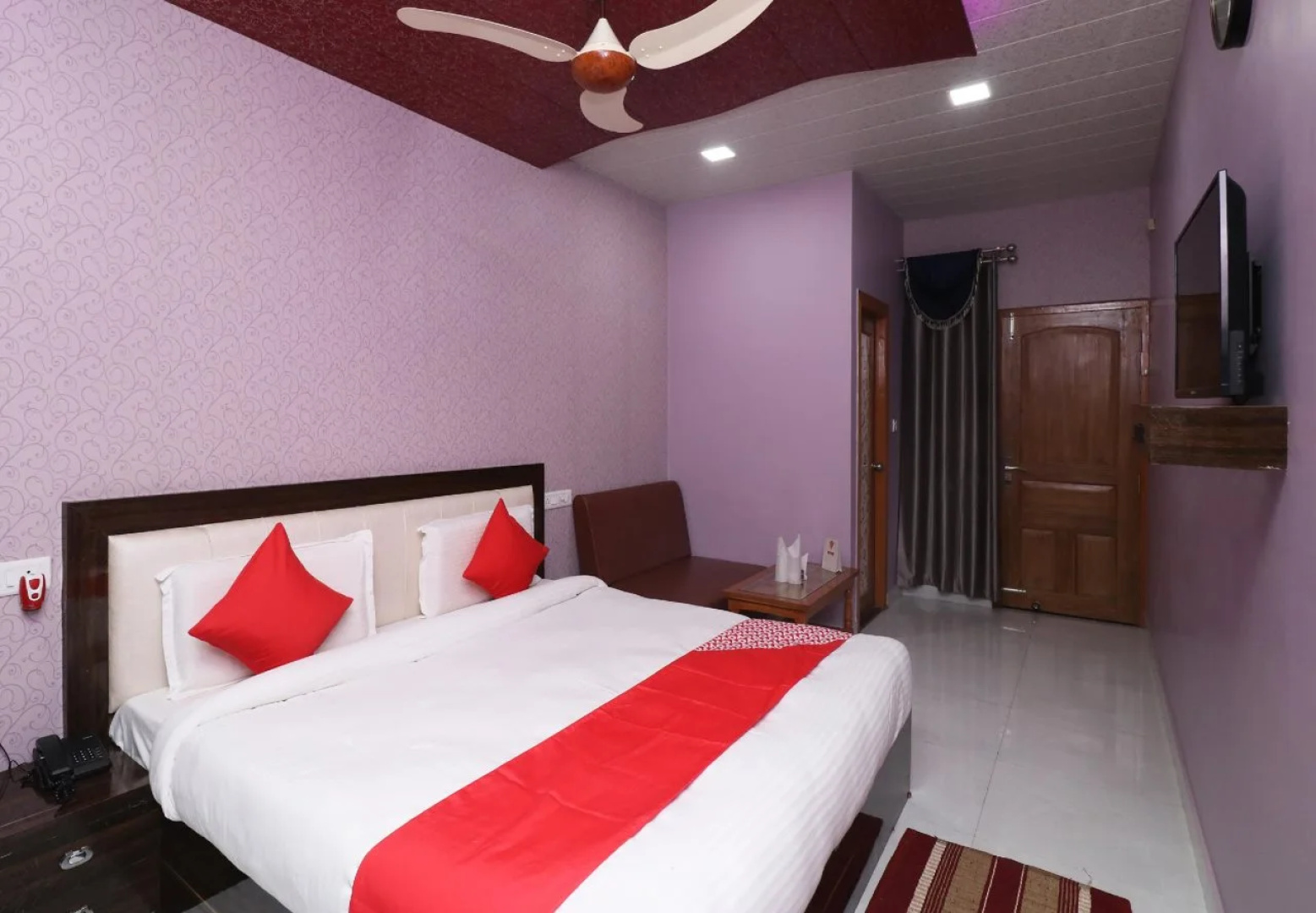 Mv Hotel By OYO Rooms