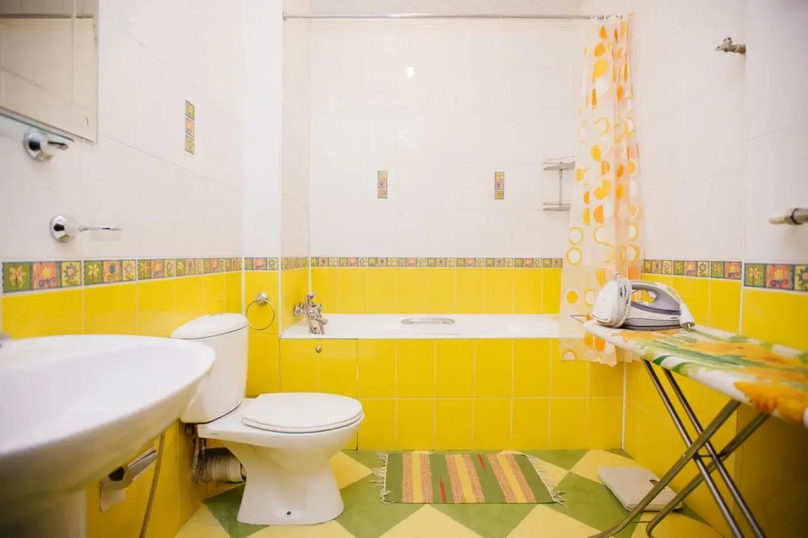 ЖивиТУТ на проспекте Комсомольский 40