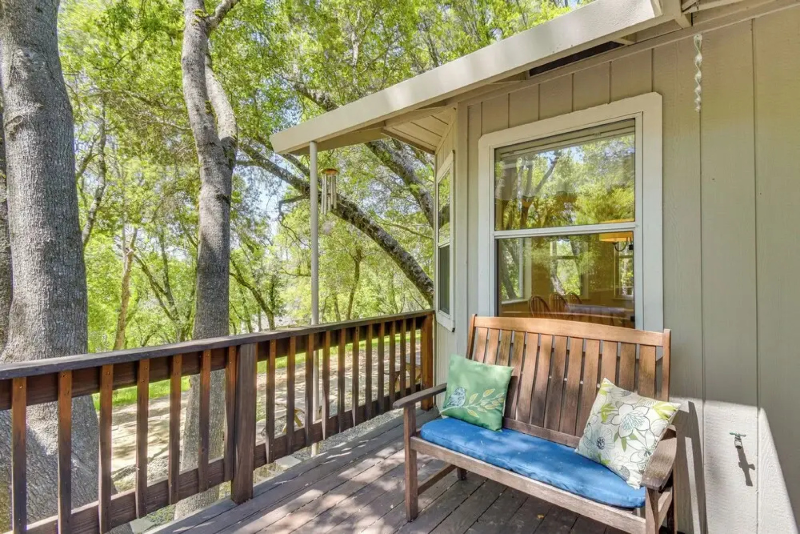 Yosemite Home Base: Community Perks + Lake Access!