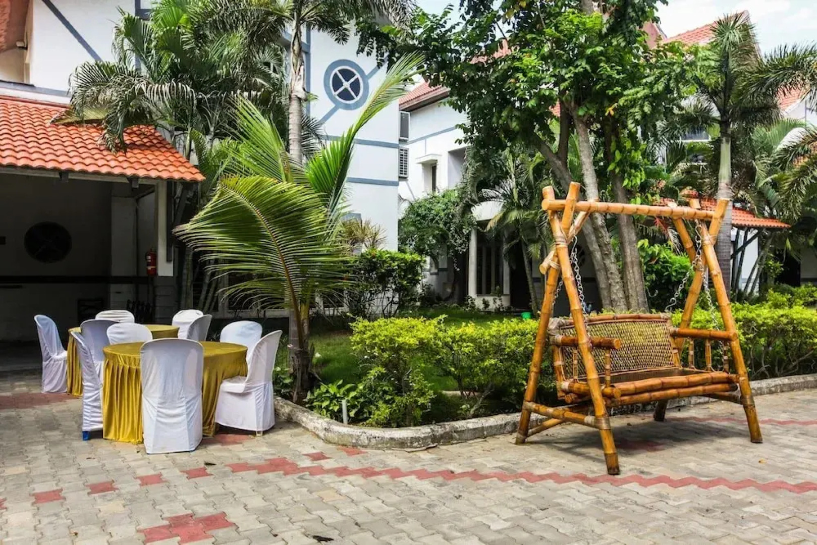 Hotel Twilight Bay By OYO Rooms