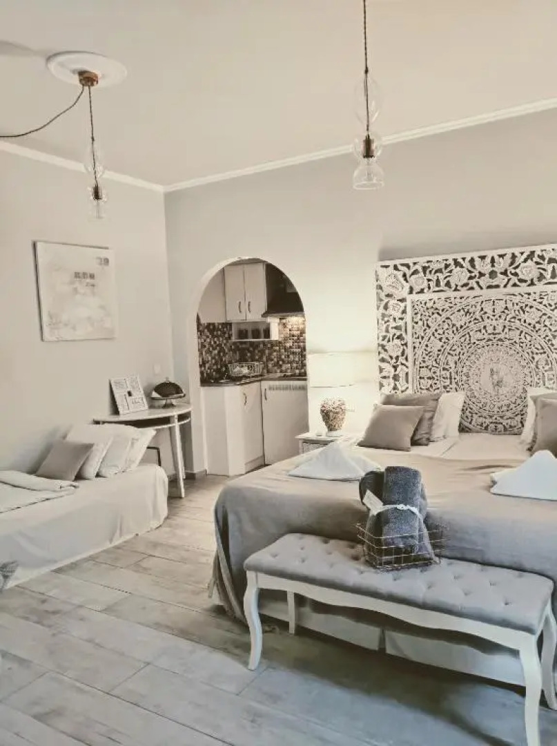 Le Grand Bleu Studios & Apartments