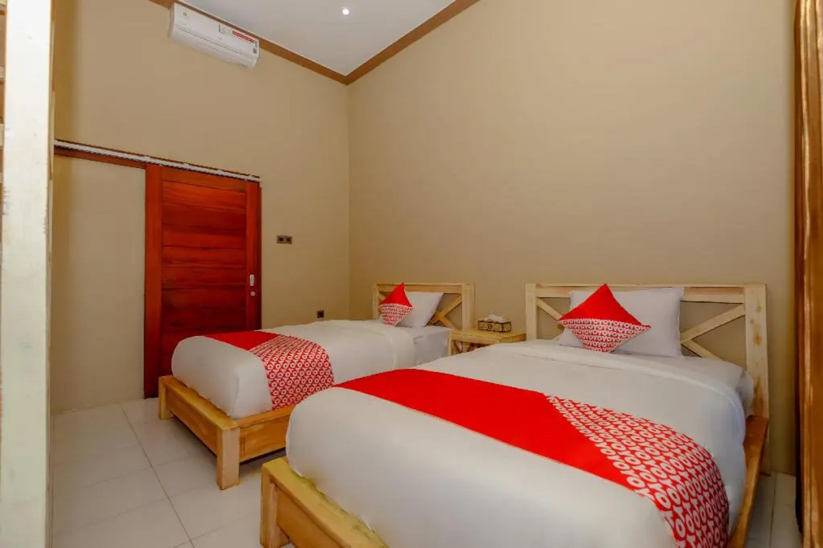 Oyo 2823 Artati Bungalows And Restaurant