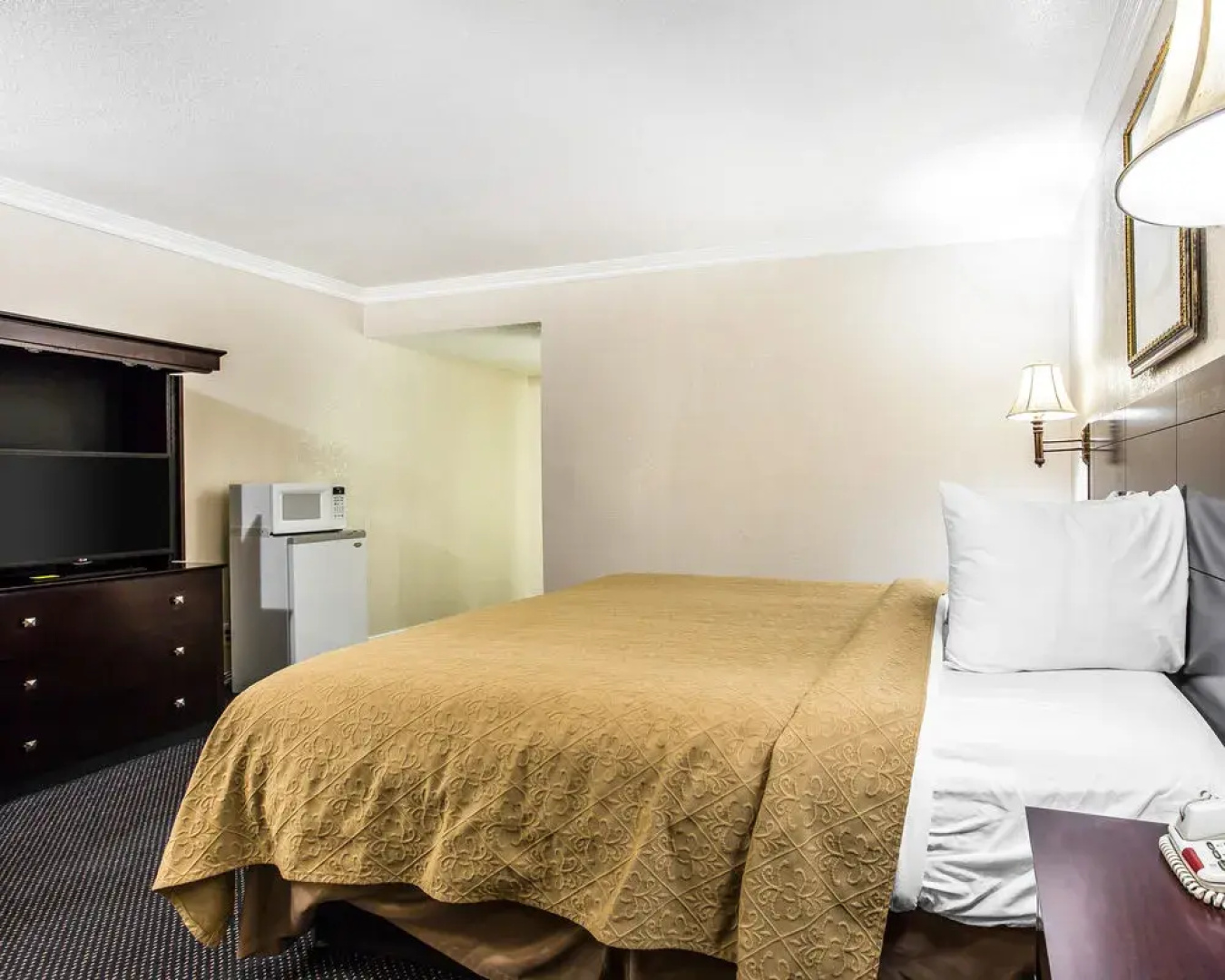 Quality Inn & Suites, Thousand Oaks