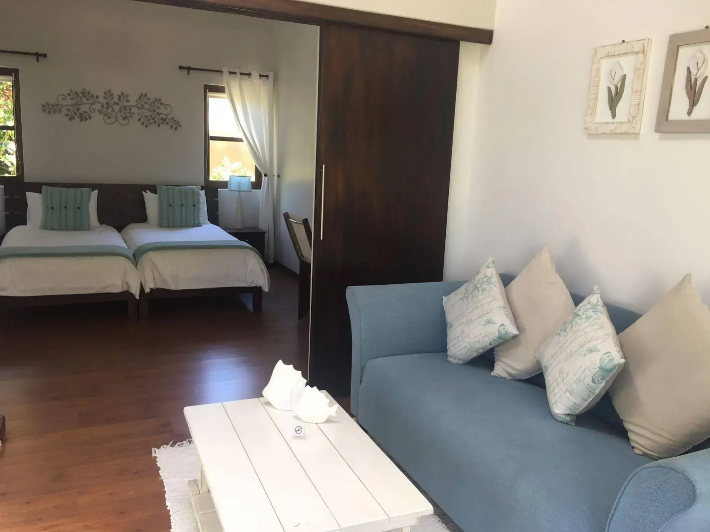 Sixteen Guest House on Main