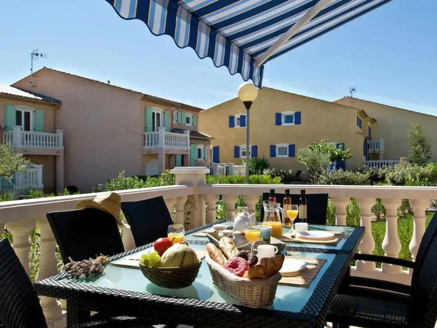 Luxurious Provencal Villa With AC, Near the Nice Vidauban